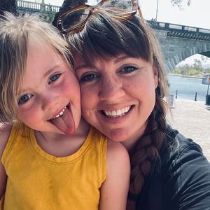 Meet your Posher, Carey